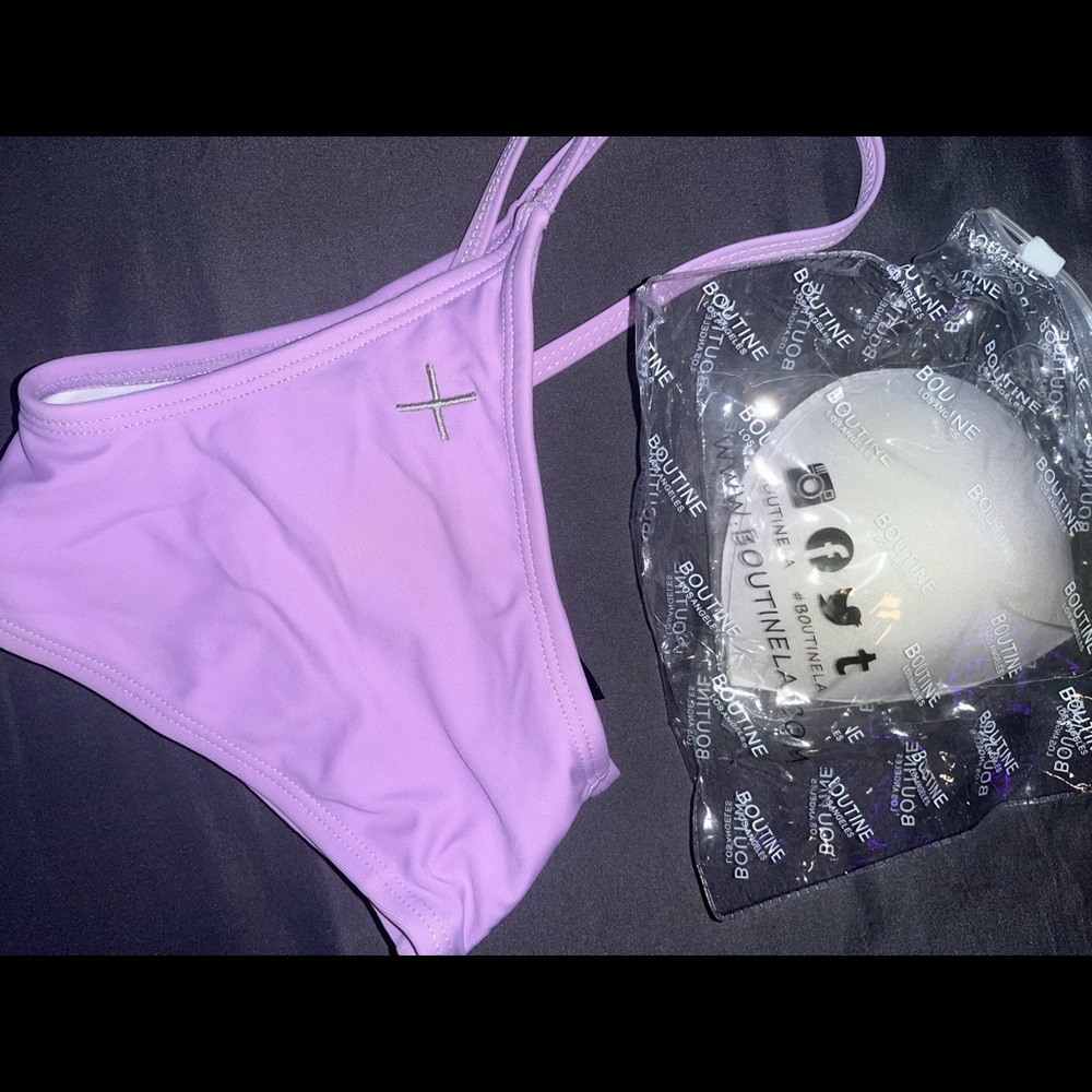 BOUTINELA LAVENDER PULLOVER ADJUSTABLE TOP